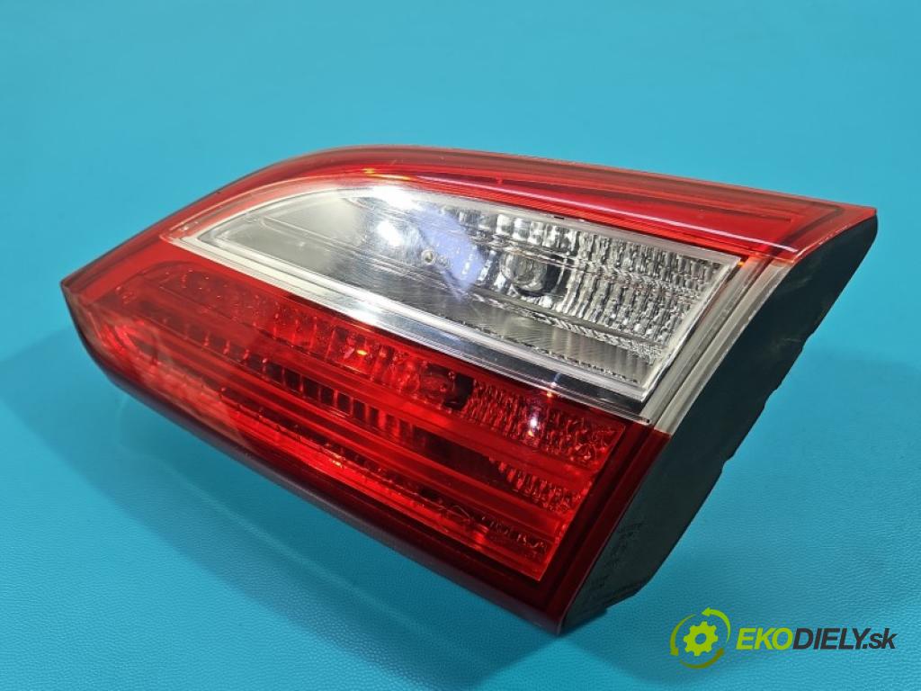Hyundai I30 II 2012-2016 1.6 crdi 110 HP manual 81 kW 1582 cm3 5- svetlo / reflektor zadné pravé kufrové dvere 92404-A62