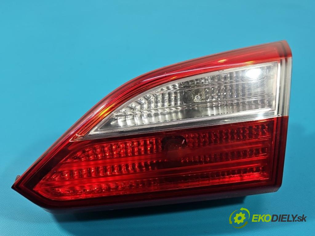 Hyundai I30 II 2012-2016 1.6 crdi 110 HP manual 81 kW 1582 cm3 5- svetlo / reflektor zadné pravé kufrové dvere 92404-A62