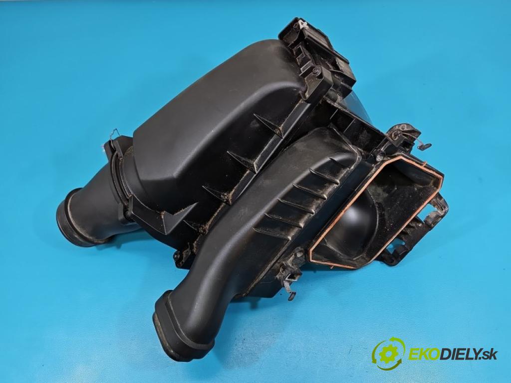 Infiniti QX30 H15 2016-2019 2.0 T 211KM automatic 155 kW 1991 cm3 5- obal filtra vzduchu A2700900601 (Obal vzduchového filtra)