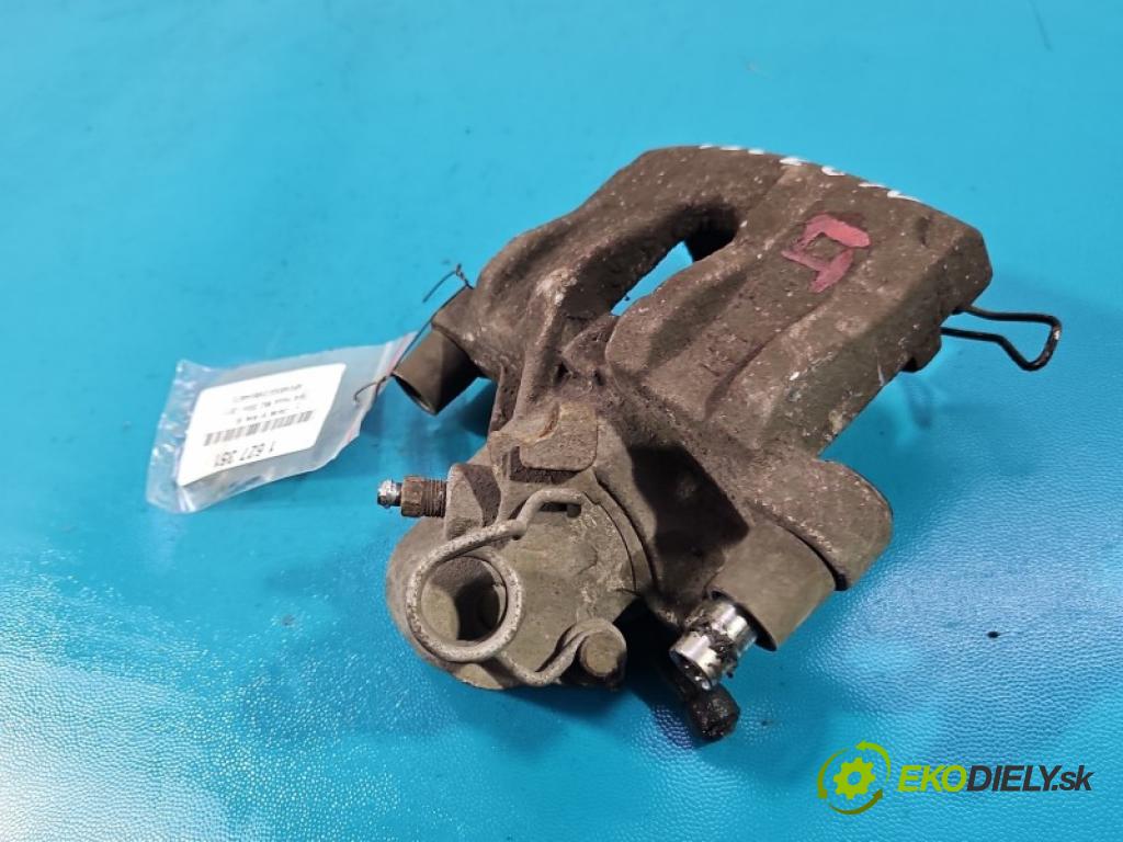 Ford Focus Mk2 2004-2011 2.0 tdci 136hp manual 100 kW 1997 cm3 5- brzdič zadní levý  (Klika dveří ostatní)
