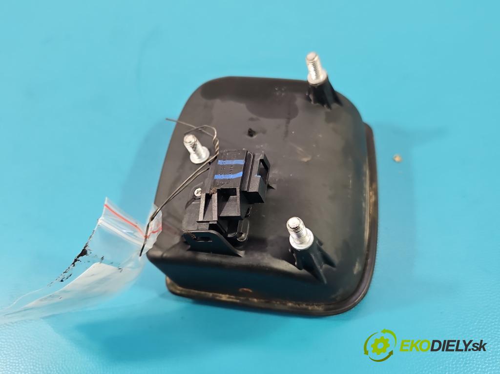 Seat Altea 1.9 tdi 105 hp manual 77 kW 1896 cm3 5- klika kufrových dveří zadní