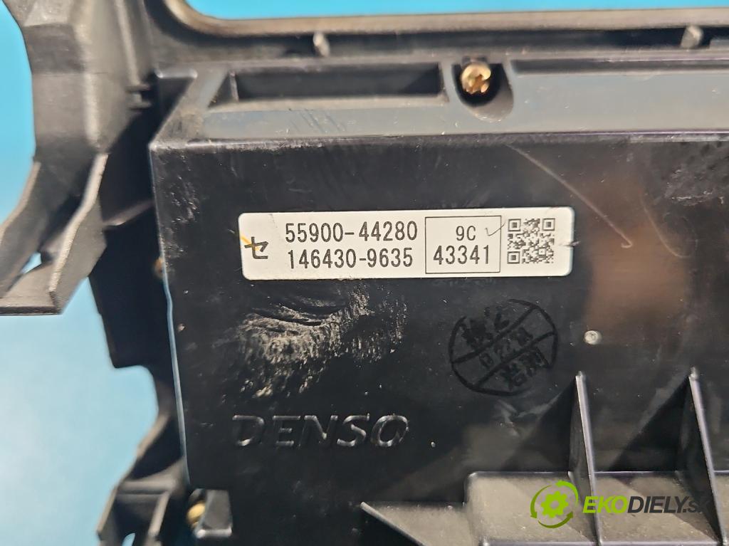 Toyota Avensis Verso 2001-2009 2.0 D4D 1CD 116 HP manual 85 kW 1995 cm3 5- panel kúrenia 55900-44280