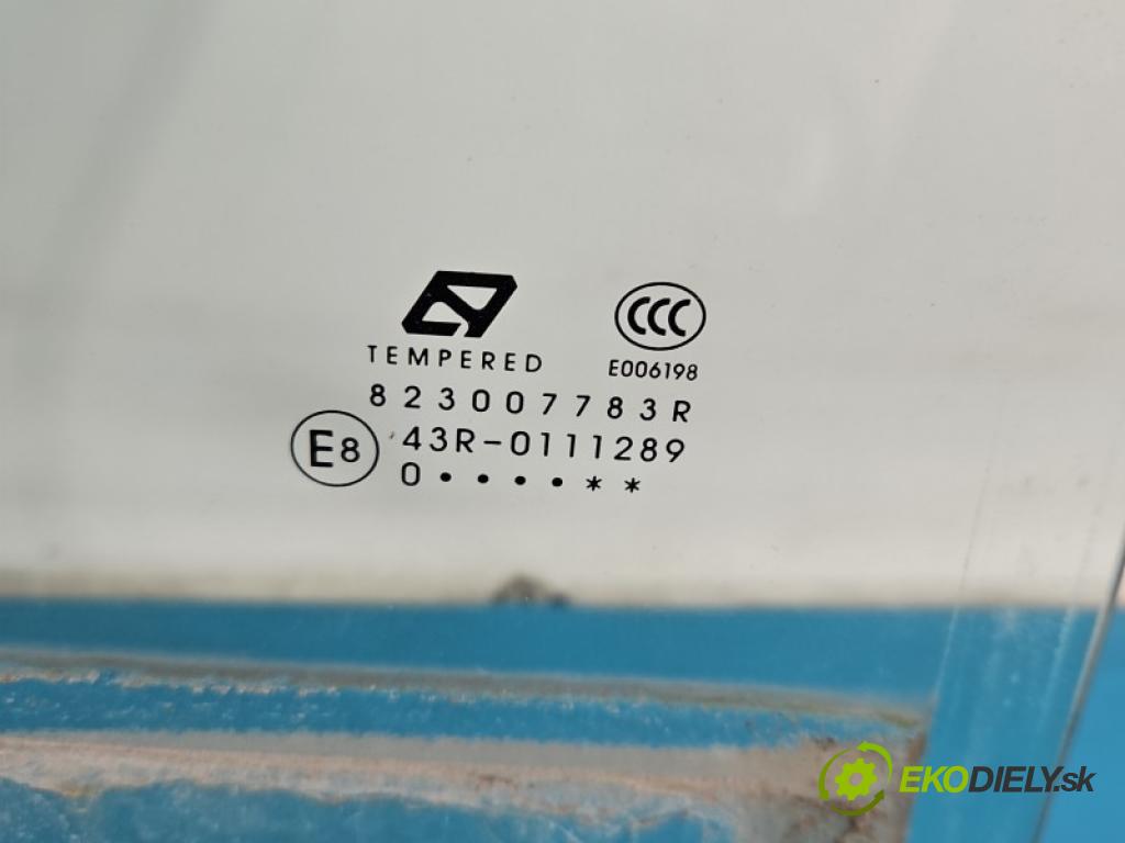 Dacia Spring 0.0 45KM automatic 33 kW  5- sklo dveře zadní pravé