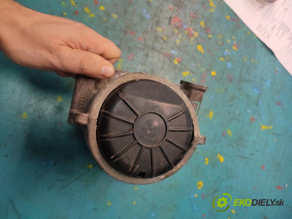 Audi A4 B8 2007-2015 2.7 tdi 190 HP automatic 140 kW 2698 cm3 4- airbag motora 8R0199381 (Držiak motora)