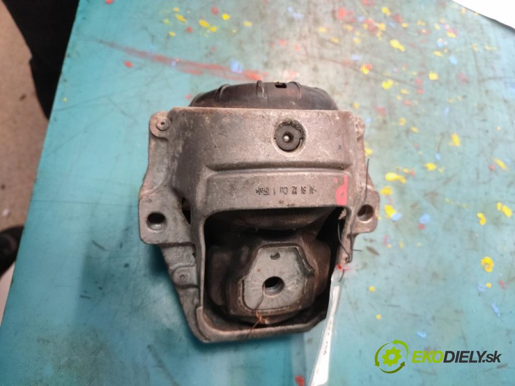 Audi A4 B8 2007-2015 2.7 tdi 190 HP automatic 140 kW 2698 cm3 4- airbag motora 8R0199381 (Držiak motora)