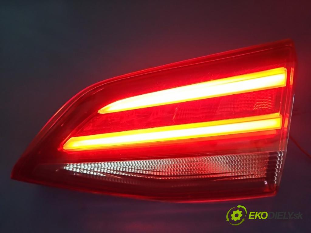 Opel Astra V  2015-2022 1.6 cdti 110 HP manual 81 kW 1598 cm3 5- svetlo / reflektor zadné pravé kufrové dvere 39077383