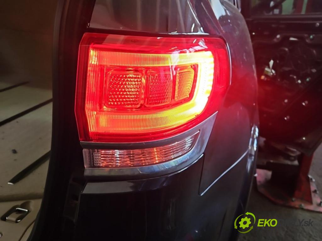 Jeep Grand Cherokee WK2 IV 2010-2021 3.0 CRD VM63D 250 hp automatic 184 kW 2987 cm3 5- světlo zadní pravé blatník: P68110000AE