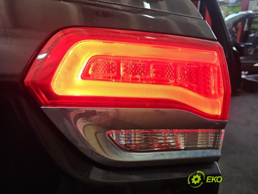 Jeep Grand Cherokee WK2 IV 2010-2021 3.0 CRD VM63D: 250 HP automatic 184 kW 2987 cm3 5- svetlo / reflektor zadné pravé kufrové dvere P68110046AD