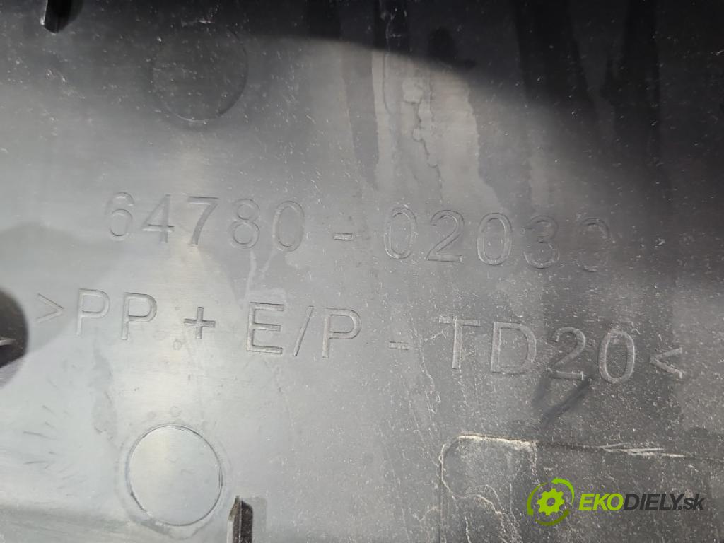 Toyota Auris II 2012-2018 1.6 16V 132  HP manual 97 kW 1598 cm3 5- Čalounictví: kufrové dvere 64780-02030