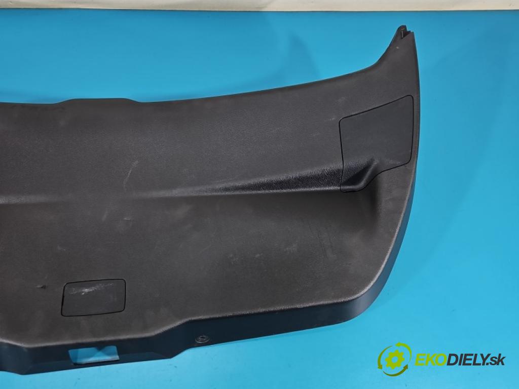 Toyota Auris II 2012-2018 1.6 16V 132  HP manual 97 kW 1598 cm3 5- Čalounictví: kufrové dvere 64780-02030