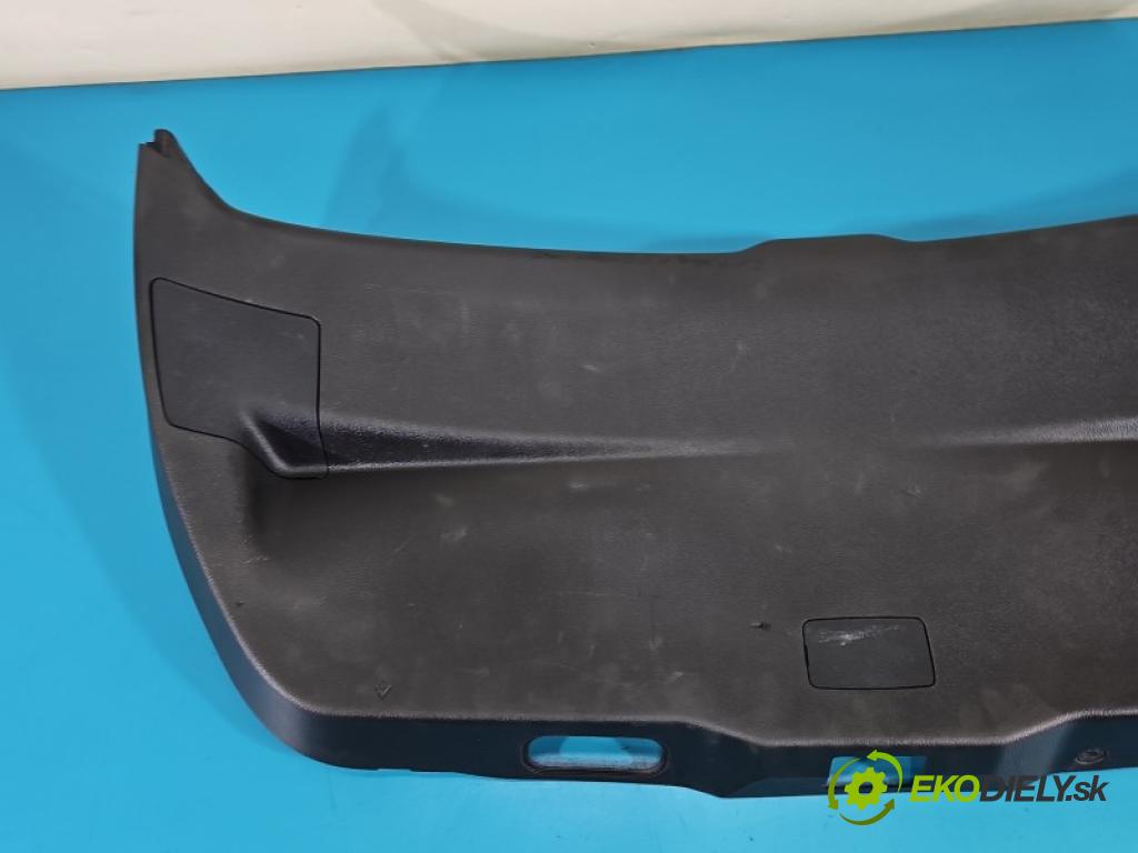 Toyota Auris II 2012-2018 1.6 16V 132  HP manual 97 kW 1598 cm3 5- Čalounictví: kufrové dvere 64780-02030