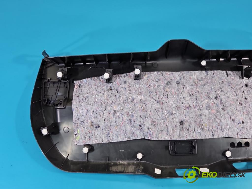Toyota Auris II 2012-2018 1.6 16V 132  HP manual 97 kW 1598 cm3 5- Čalounictví: kufrové dvere 64780-02030
