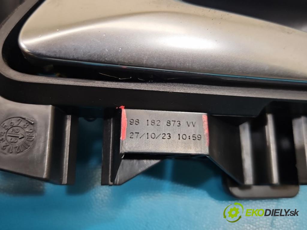 Toyota Proace City 1.2 110 HP manual 81 kW 1199 cm3 5- rukoväť uvnitř: predné ľavé 98182873