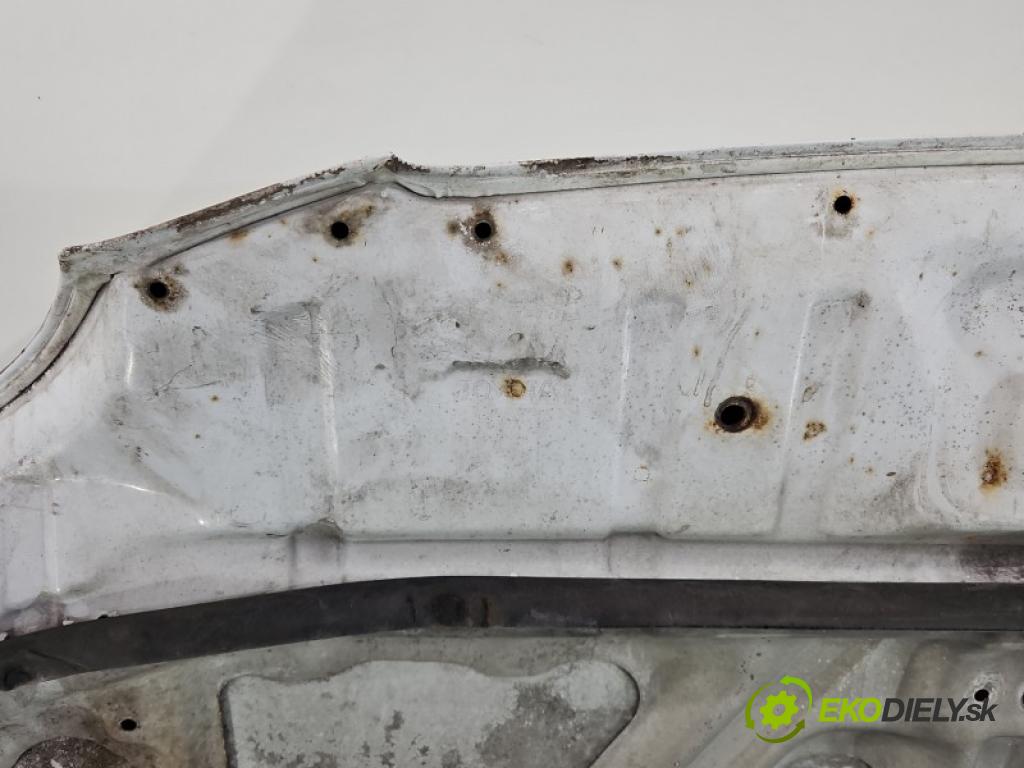 Toyota Corolla E11 1997-2002 1.4 16V 86 HP manual 63 kW 1332 cm3 3- kapota predná