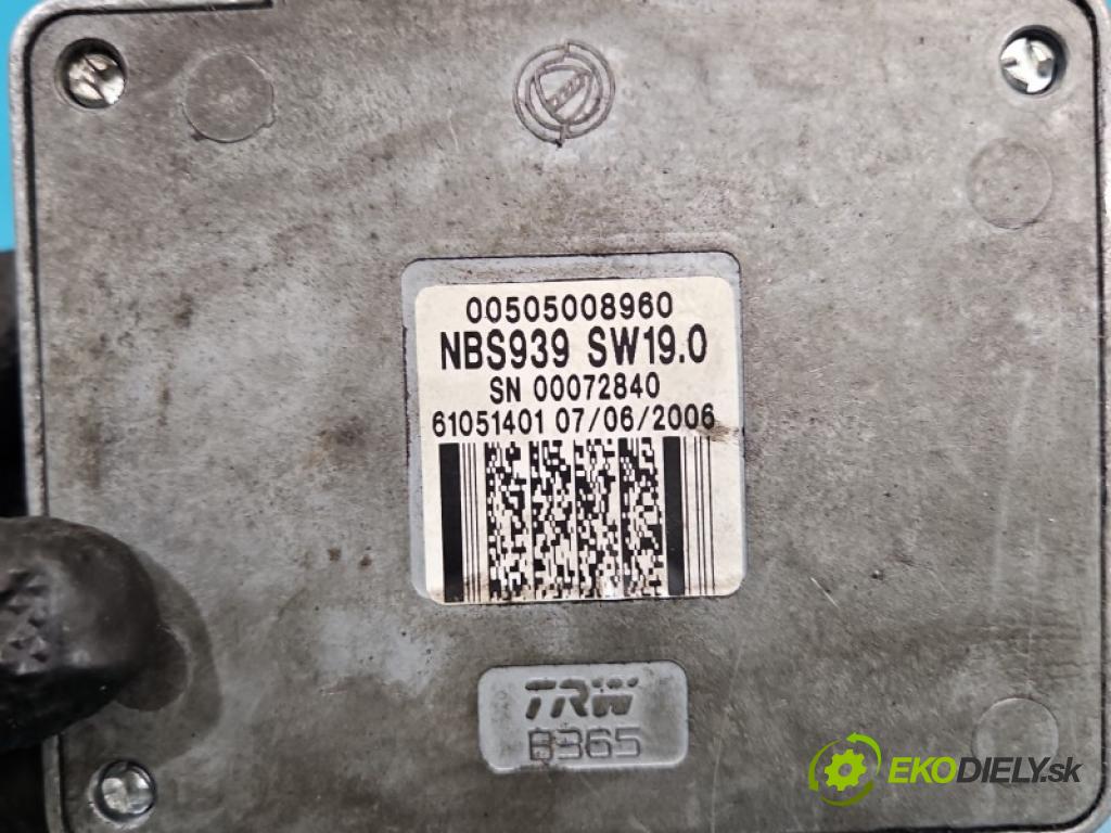 Alfa romeo 159 1.9 jtd 150 hp manual 110 kW 1910 cm3 4- řídící jednotka motoru 0281013138