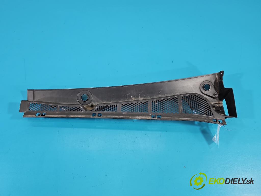 Peugeot Rifter 1.5 hdi 131 hp manual 96 kW 1499 cm3 5- torpédo 9816567880 (Plast pod čelním sklem)