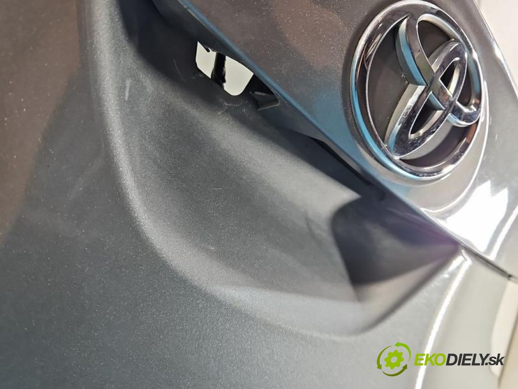 Toyota Auris II 2012-2018 1.6 16V 132 hp manual 97 kW 1598 cm3 5- zadní kufrové dveře  (Zadní kapota (kufr))