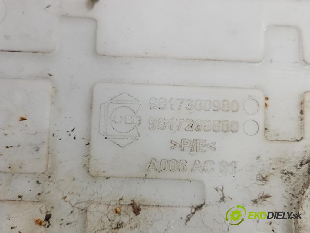 Peugeot Rifter 1.5 hdi 131 HP manual 96 kW 1499 cm3 5- nádržka tekutina: ostrekovačov 9817300980