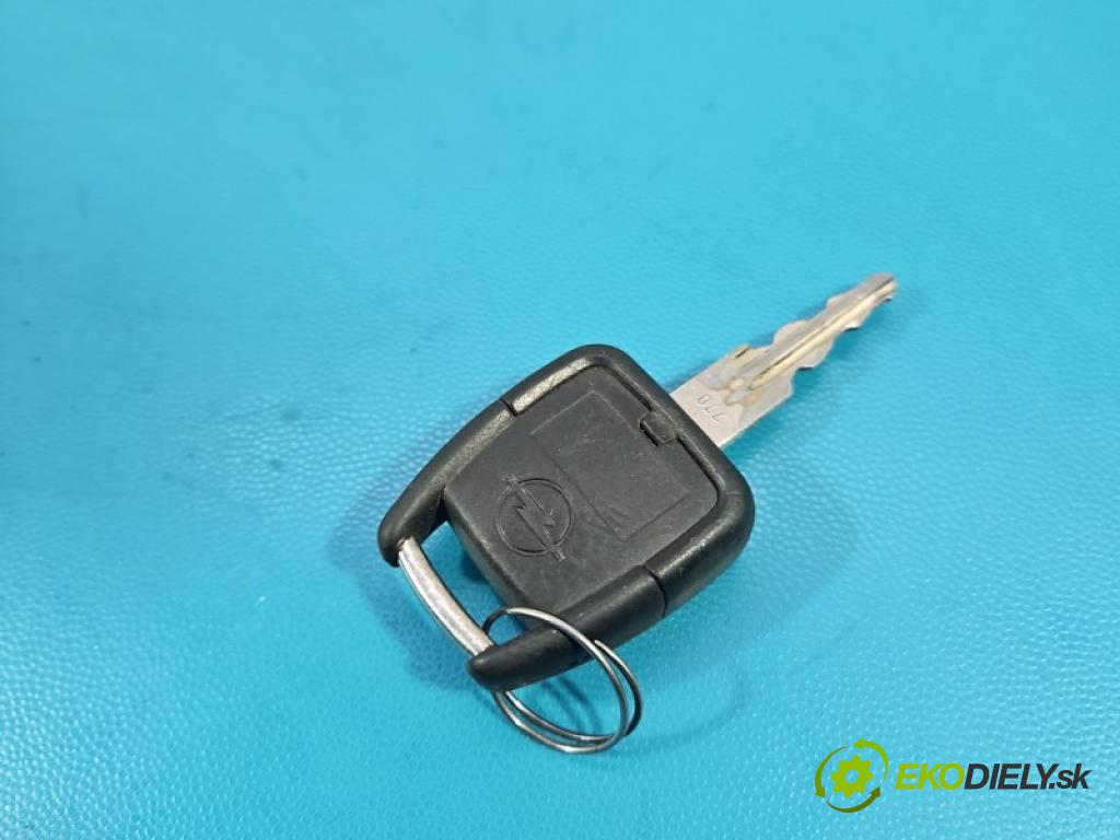 Opel Zafira A 1999-2005 1.8 16V 116 hp manual 85 kW 1796 cm3 5- řídící jednotka motoru 90582539