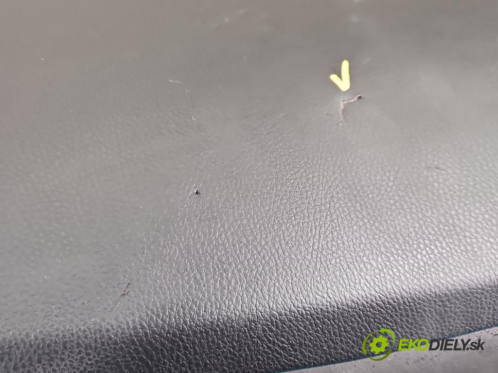 Toyota Auris II 2012-2018 1.6 16V 132 hp manual 97 kW 1598 cm3 5- kokpit,přistrojova deska
