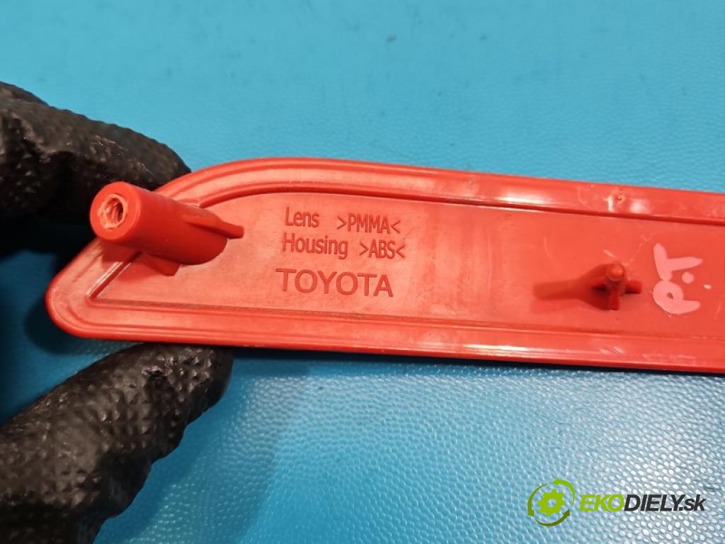 Toyota Auris II 2012-2018 1.6 16V 132 HP manual 97 kW 1598 cm3 5- Odraz: