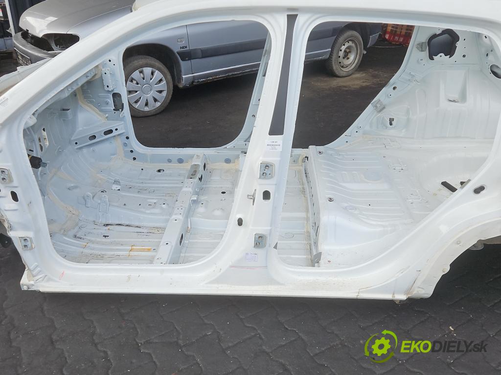 Dacia Spring 0.0 45KM automatic 33 kW  5- práh levý  (Karoserie ostatní)