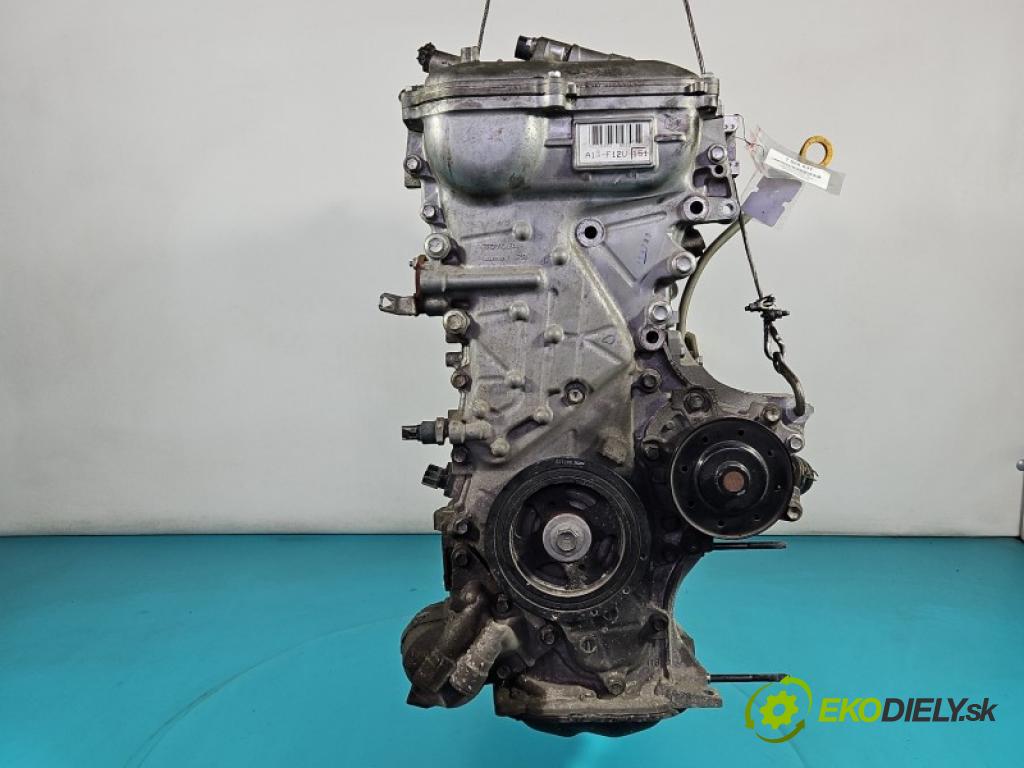 Toyota Auris II 2012-2018 1.6 16V 132 HP manual 97 kW 1598 cm3 5- motor benzín: 1ZR