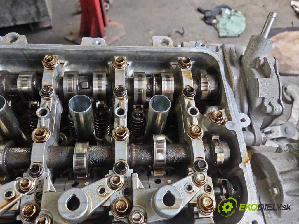 Toyota Auris II 2012-2018 1.6 16V 132 HP manual 97 kW 1598 cm3 5- motor benzín: 1ZR