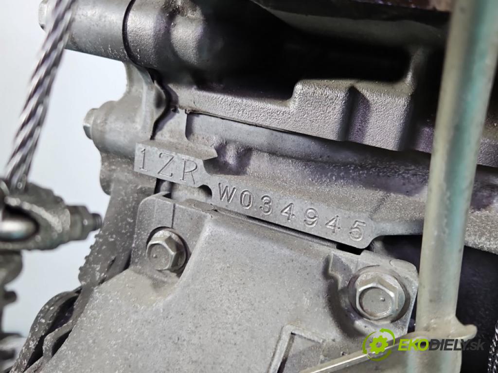 Toyota Auris II 2012-2018 1.6 16V 132 HP manual 97 kW 1598 cm3 5- motor benzín: 1ZR