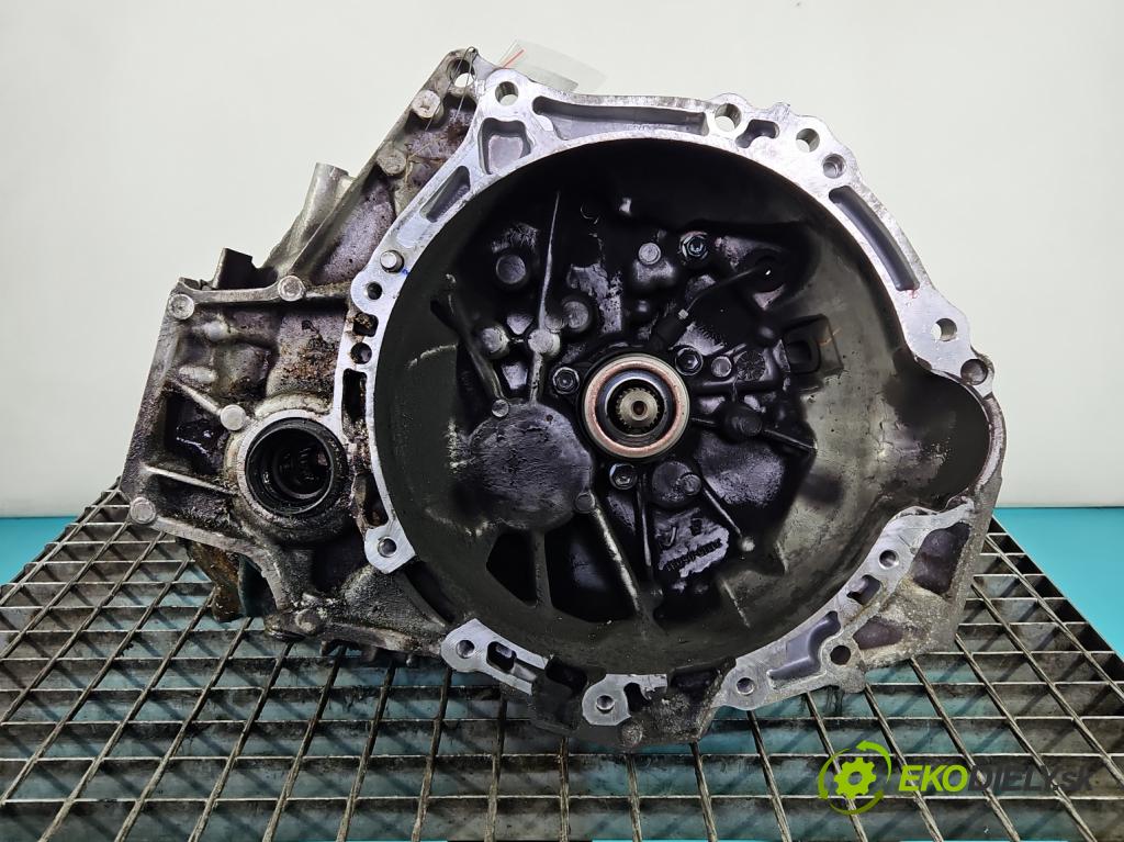 Toyota Auris II 2012-2018 1.6 16V 132 hp manual 97 kW 1598 cm3 5- převodovka stupňová manual