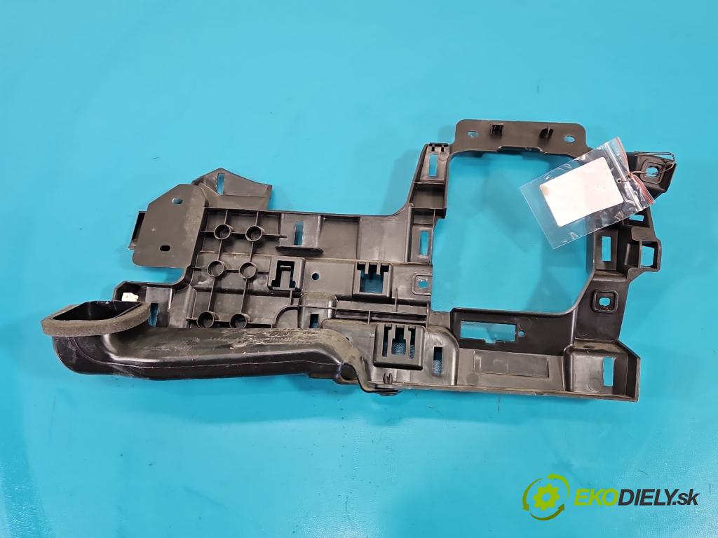 Toyota Proace City 1.2 12V 110 hp manual 81 kW 1199 cm3 5- kryt plastová 9819881880