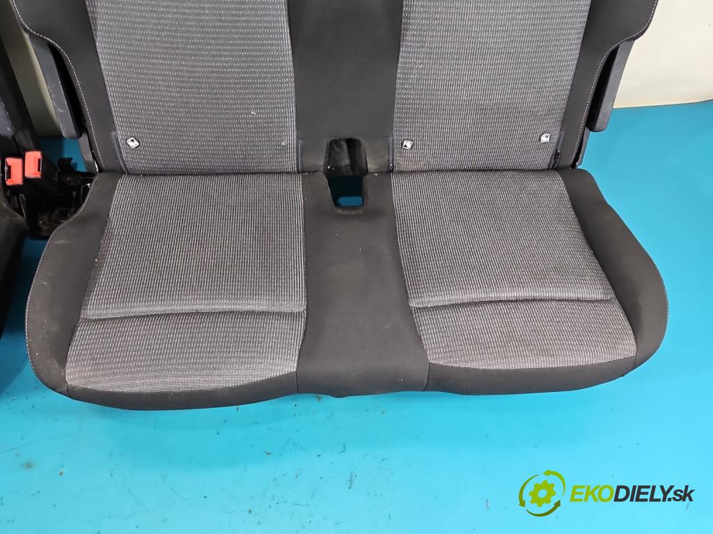 Toyota Proace City 1.2 12V 110 hp manual 81 kW 1199 cm3 5- Pohovka: zadní  (Sedadlo)