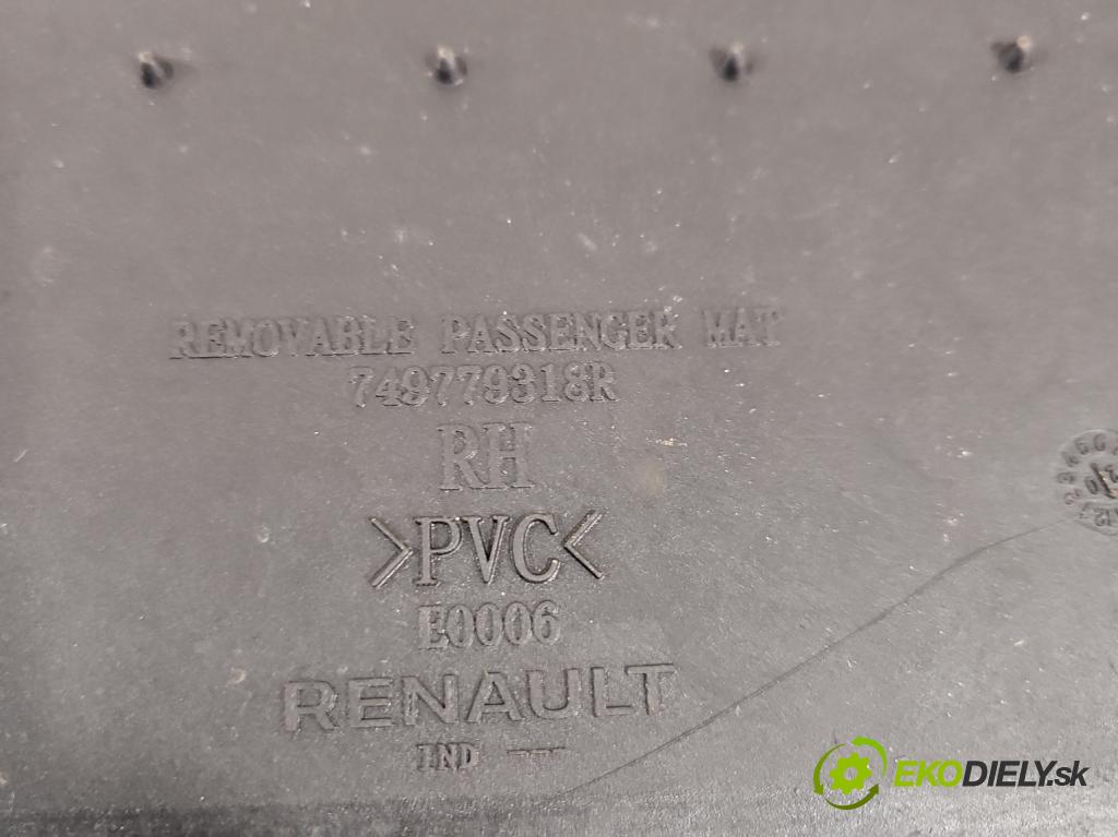 Dacia Spring 0.0 45KM automatic 33 kW  5- Koberce: