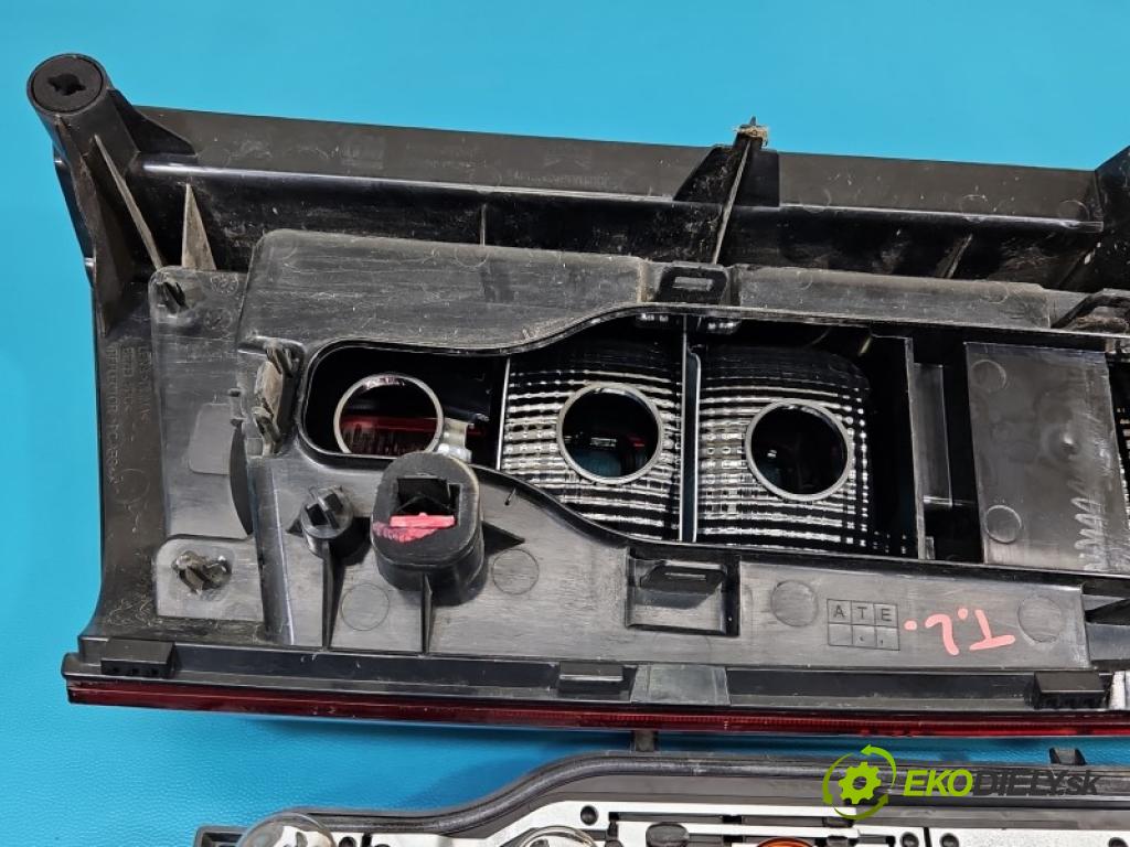 Toyota Proace City 1.2 110 hp manual 81 kW 1199 cm3 5- světlo zadní levé blatník: 9819649280