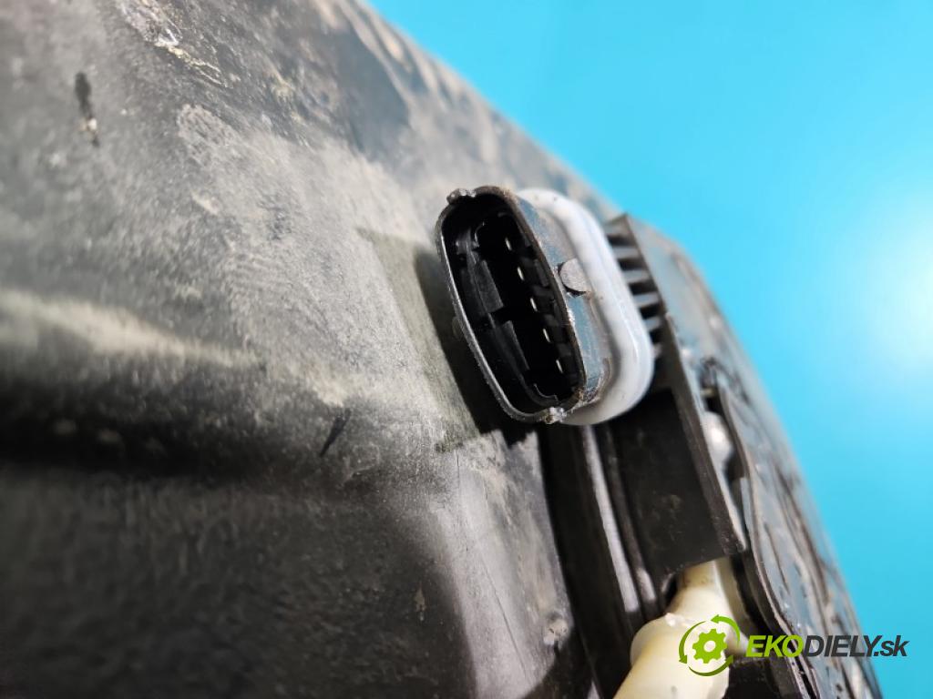 Jeep Grand Cherokee WK2 IV 2010-2021 3.0 CRD VM63D 250 hp automatic 184 kW 2987 cm3 5- Nádrž: AdBlue P52030435AD
