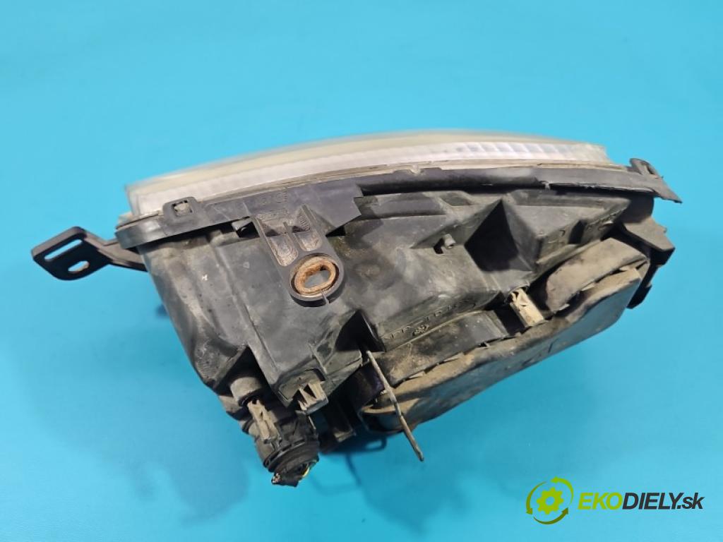 Fiat Panda II 2003-2012 1.1 8V 54 HP manual 40 kW 1108 cm3 5- Reflektor: pravý  (Svetlo predné pravé)