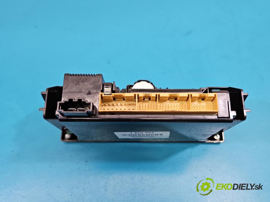 Audi A4 B5 1994-2001 1.9 tdi AHH 90 HP manual 66 kW 1896 cm3 4- panel kúrenia 8D0820043M