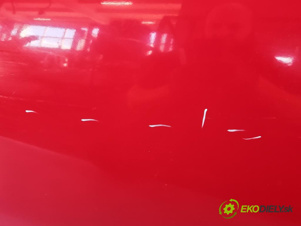 Peugeot 107 1.0 12V 68 HP manual 50 kW 998 cm3 5- dvere predné ľavé (Kľučka dverí ostatné)