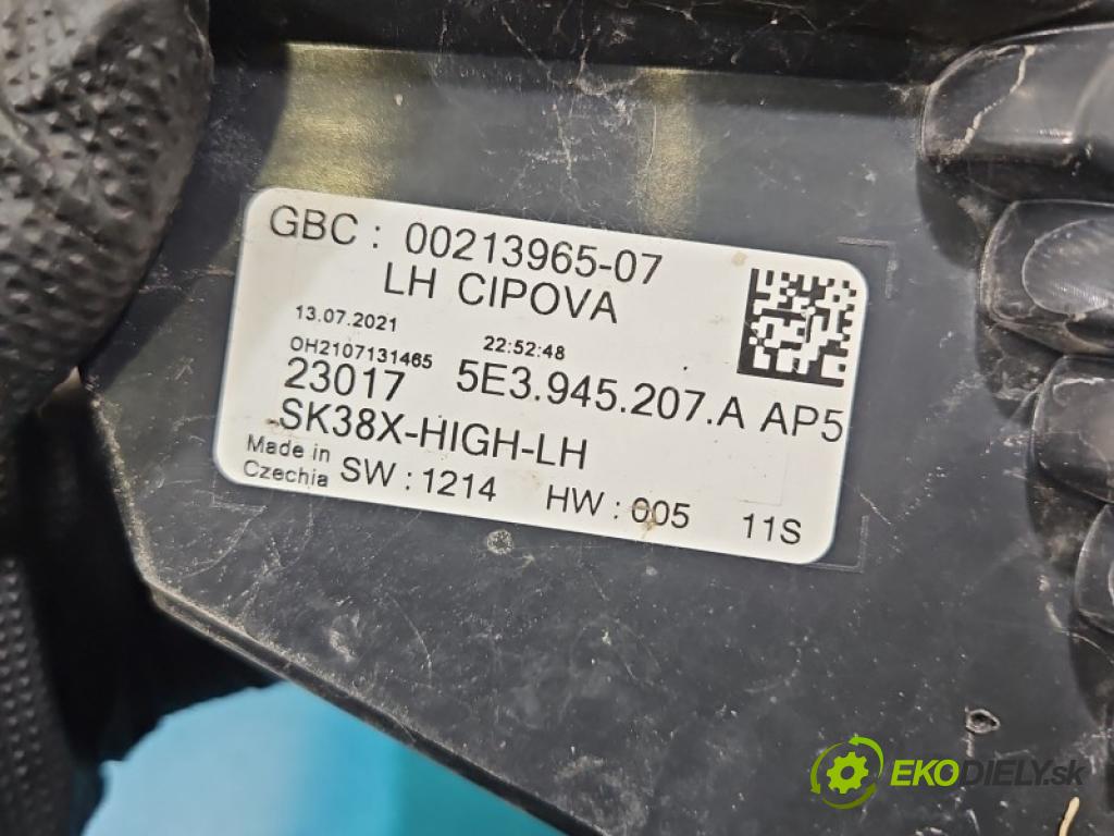 Skoda Octavia IV 2019- 2.0 tdi 150 hp manual 110 kW 1968 cm3 5- světlo zadní levé blatník: 5E3945207A