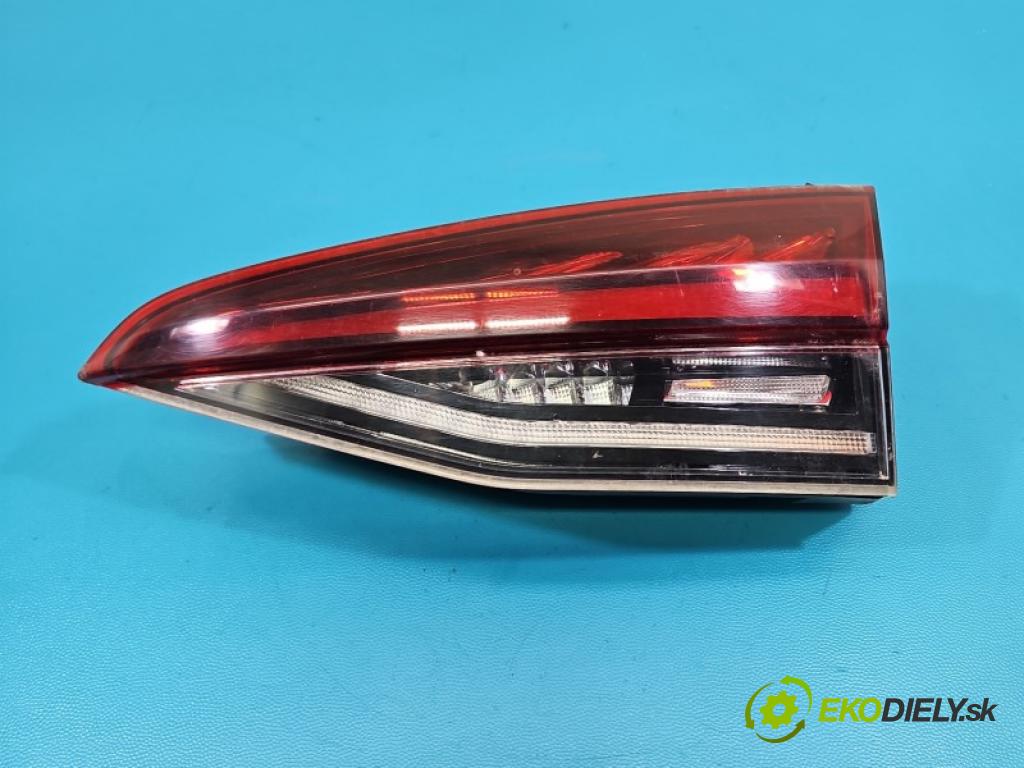 Skoda Octavia IV 2019- 2.0 tdi 150 HP manual 110 kW 1968 cm3 5- svetlo / reflektor zadné pravé kufrové dvere 5E7945308A