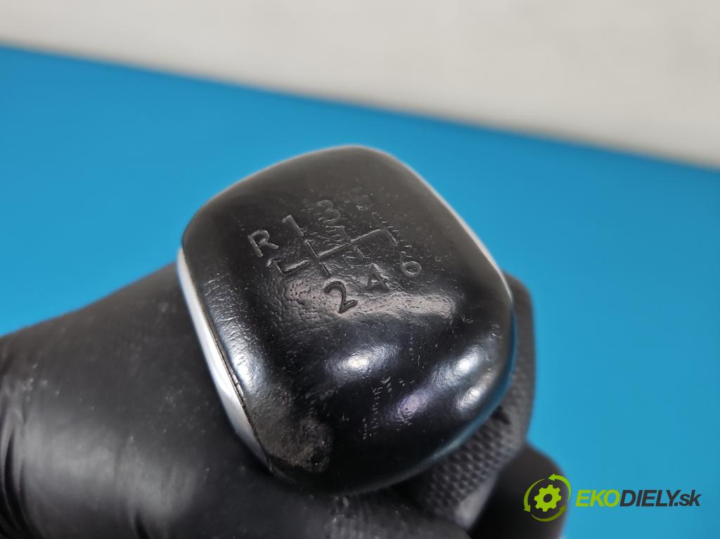Peugeot Rifter 1.5 hdi 131 HP manual 96 kW 1499 cm3 5- Páka: Změny: stupeň,rýchlosť 9818989680 (Rýchlostná páka (kulisa))