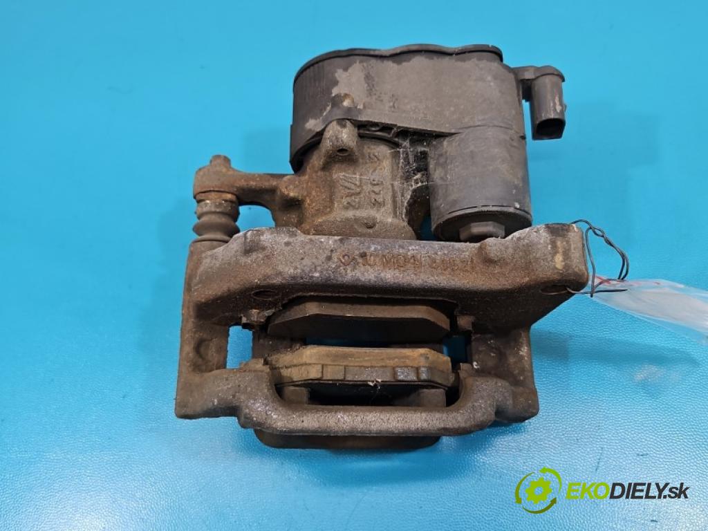 Peugeot Rifter 1.5 hdi 131 HP manual 96 kW 1499 cm3 5- brzdič zadné ľavý 0204L69449 (Kľučka dverí ostatné)