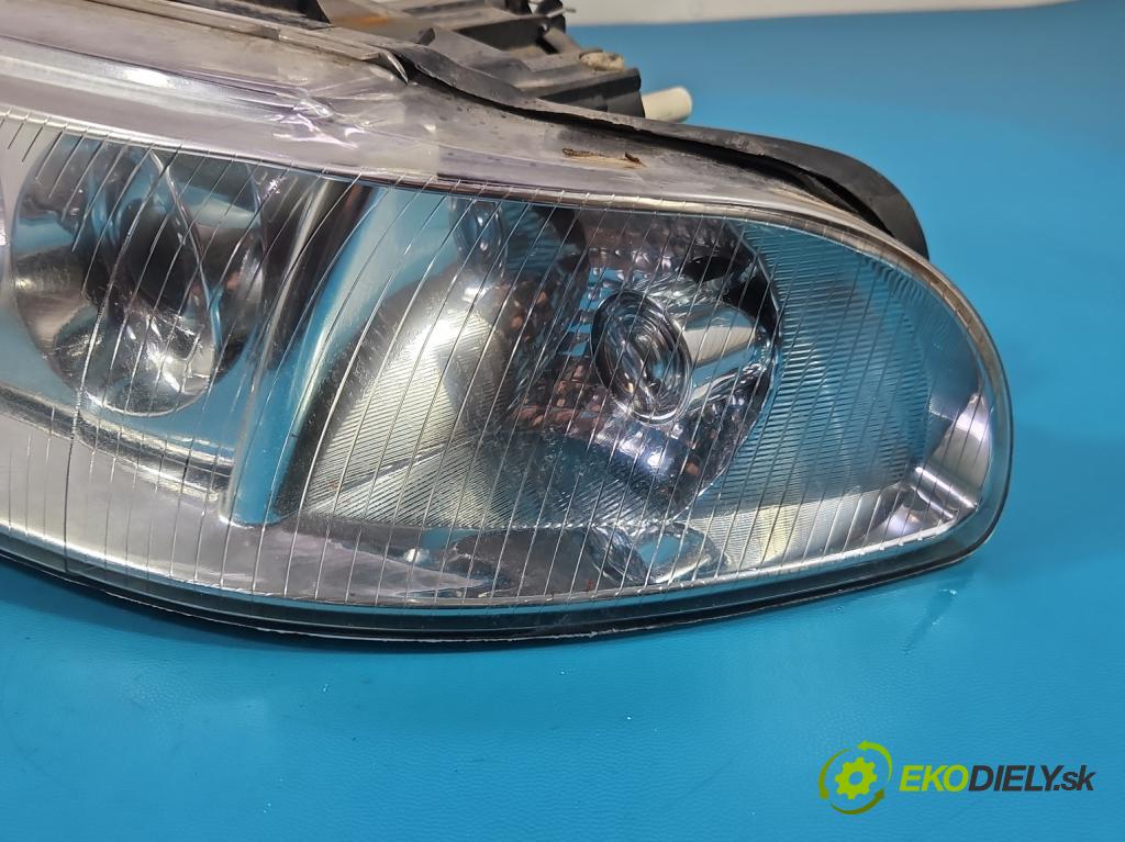 Audi A4 B5 1994-2001 1.9 tdi AHH 90 HP manual 66 kW 1896 cm3 4- Reflektor: ľavý  (Kľučka dverí ostatné)