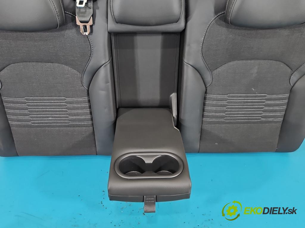 Hyundai I30 III 2016- 1.5 T 140 hp automatic 103 kW 1482 cm3 5- Pohovka: zadní  (Sedadlo)