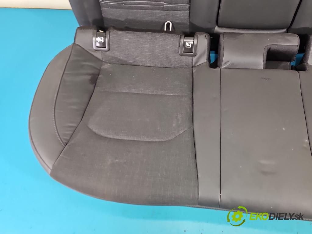 Hyundai I30 III 2016- 1.5 T 140 hp automatic 103 kW 1482 cm3 5- Pohovka: zadní  (Sedadlo)