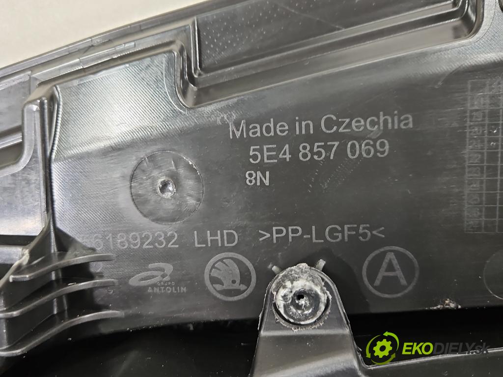 Skoda Octavia IV 2019- 2.0 tdi 150 HP manual 110 kW 1968 cm3 5- kokpit,pristrojová doska rozdeľovacia
