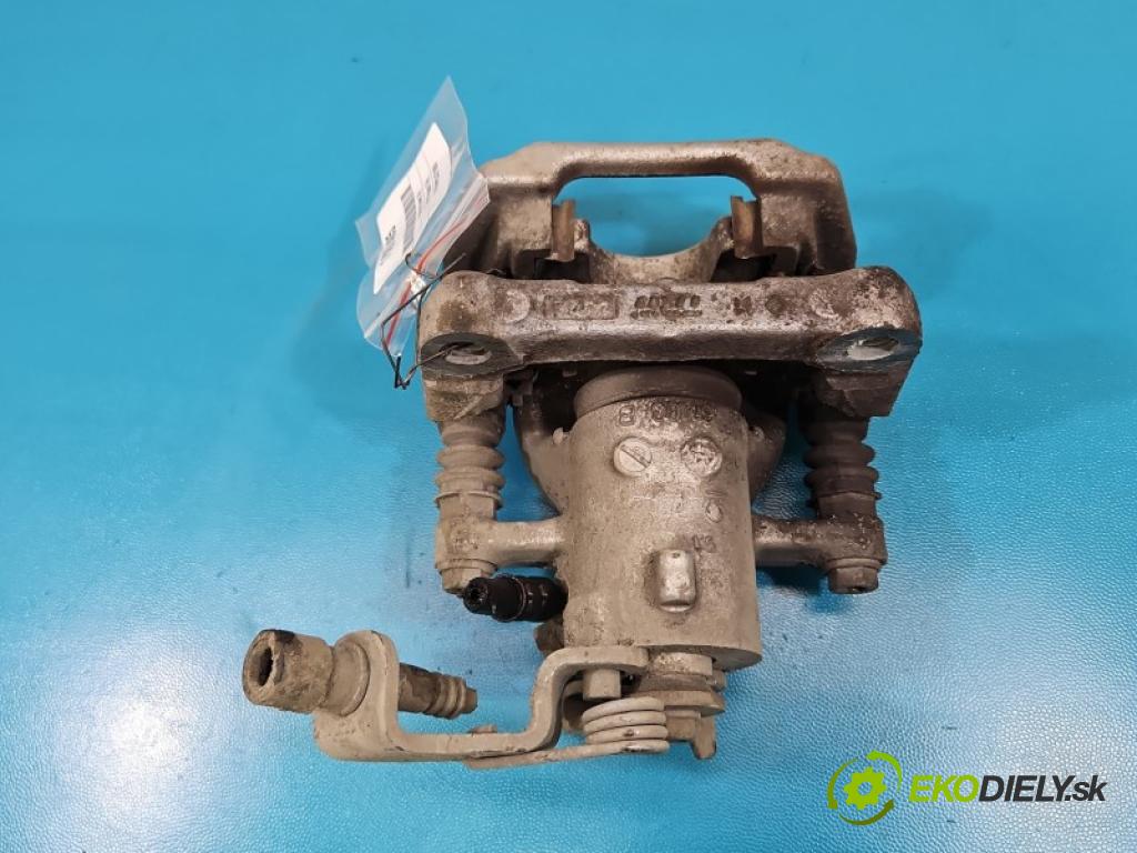 Toyota Proace City 1.2 110 HP manual 81 kW 1199 cm3 5- brzdič zadné ľavý 9819337680 (Kľučka dverí ostatné)