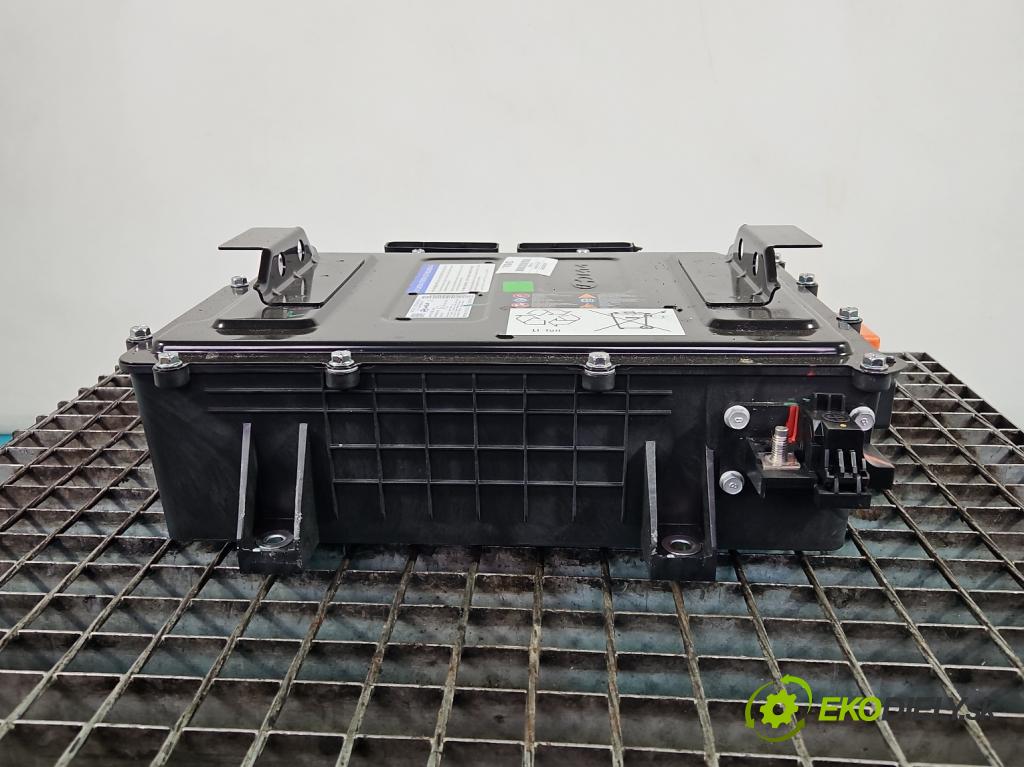 Hyundai I30 III 2016- 1.5 T 140 HP automatic 103 kW 1482 cm3 5- batéria 375M0-G4100