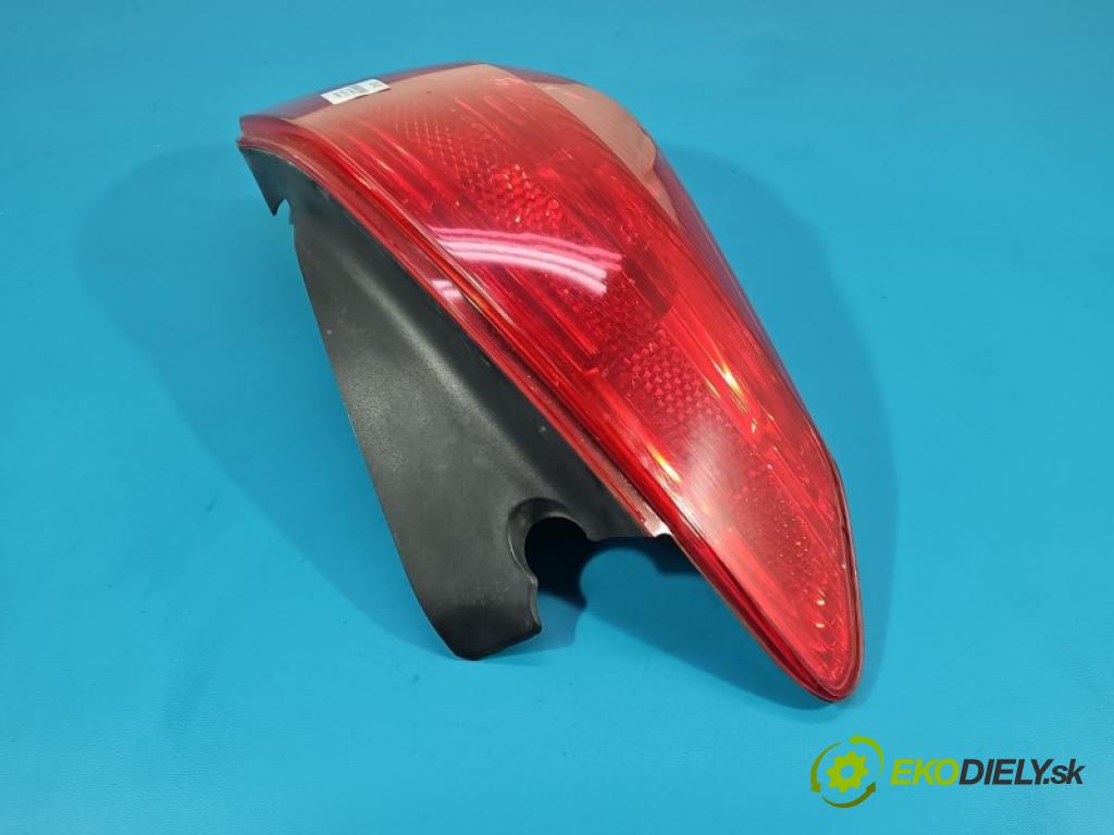 Peugeot 308 I 2007-2013 1.4 16V 98 hp manual 72 kW 1397 cm3 5- světlo zadní levé blatník: 9680425780
