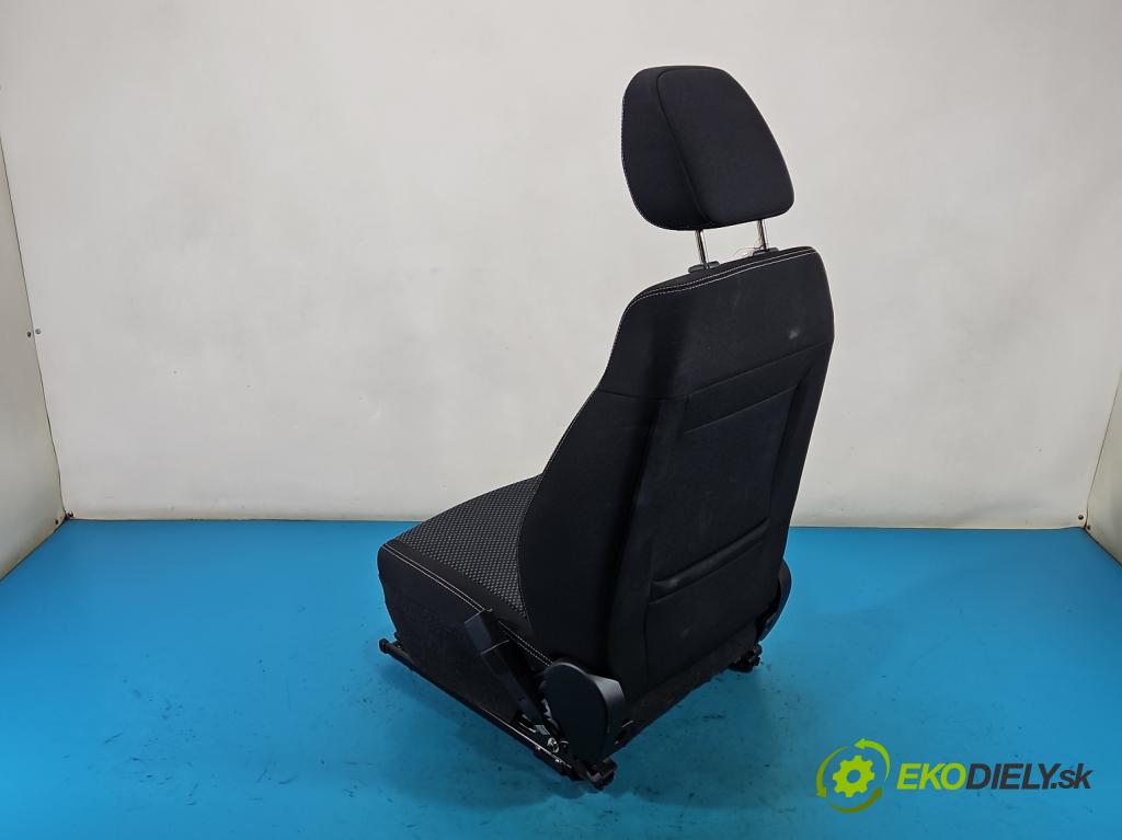 Suzuki Vitara II 2015- 1.6 16V 120 HP manual 88 kW 1586 cm3 5- Sedačka pravý  (Sedadlo)
